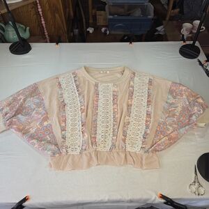 Miss Me Floral Lace Blousewoth Ruffles in Cream and Blush. Size M. SSCP